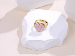 Buy Queen Conch Jewelry Wholessale Collection At Gemexi