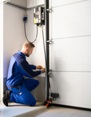 Responsive Garage Door Emergency Services for Homeowners