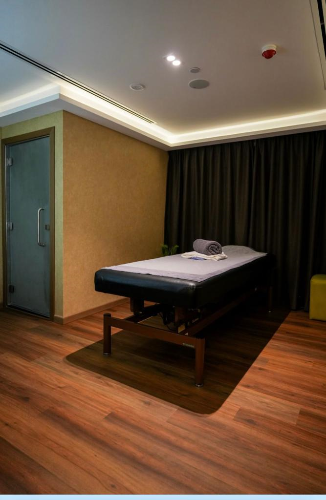Therapeutic Hot Stone Massage in Dubai for Muscle Recovery