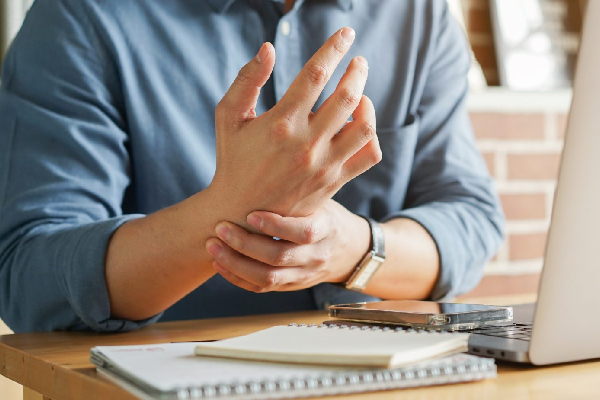 Experienced RSI Solicitors Supporting Workplace Injury Claims Across the UK